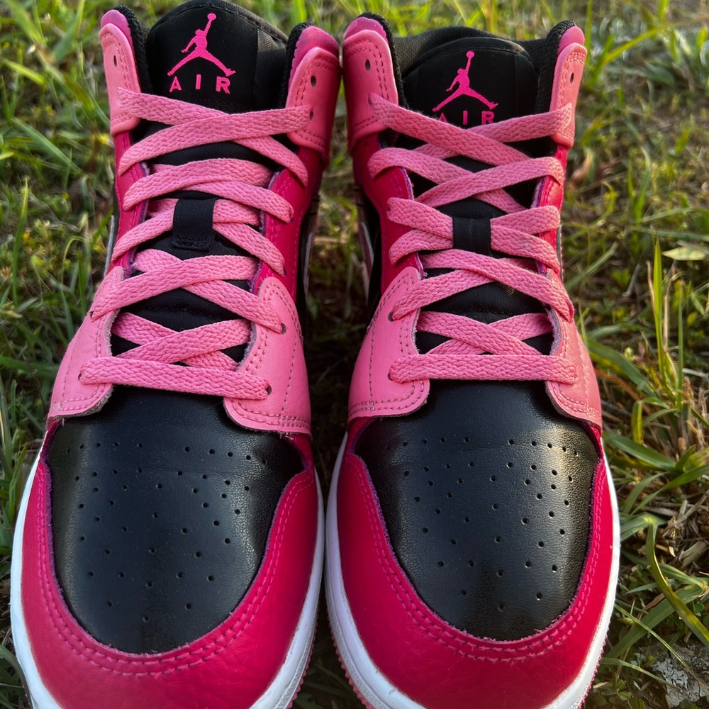 Clean Air Jordan 1 Size 6.5 Mens Coral Chalk Pink 2022 Retro Shoes View 4